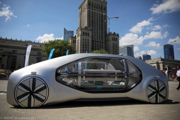 Kiedy będziemy mieli pierwsze w pełni autonomiczne samochody?